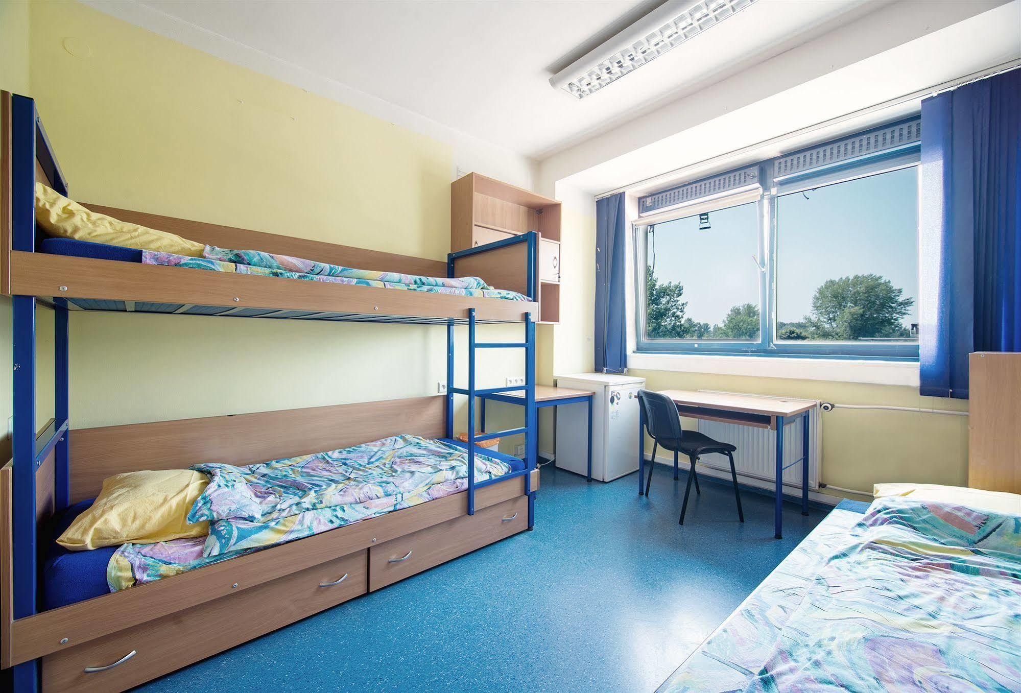 Hostel Dizzy Daisy Riviera Warsaw